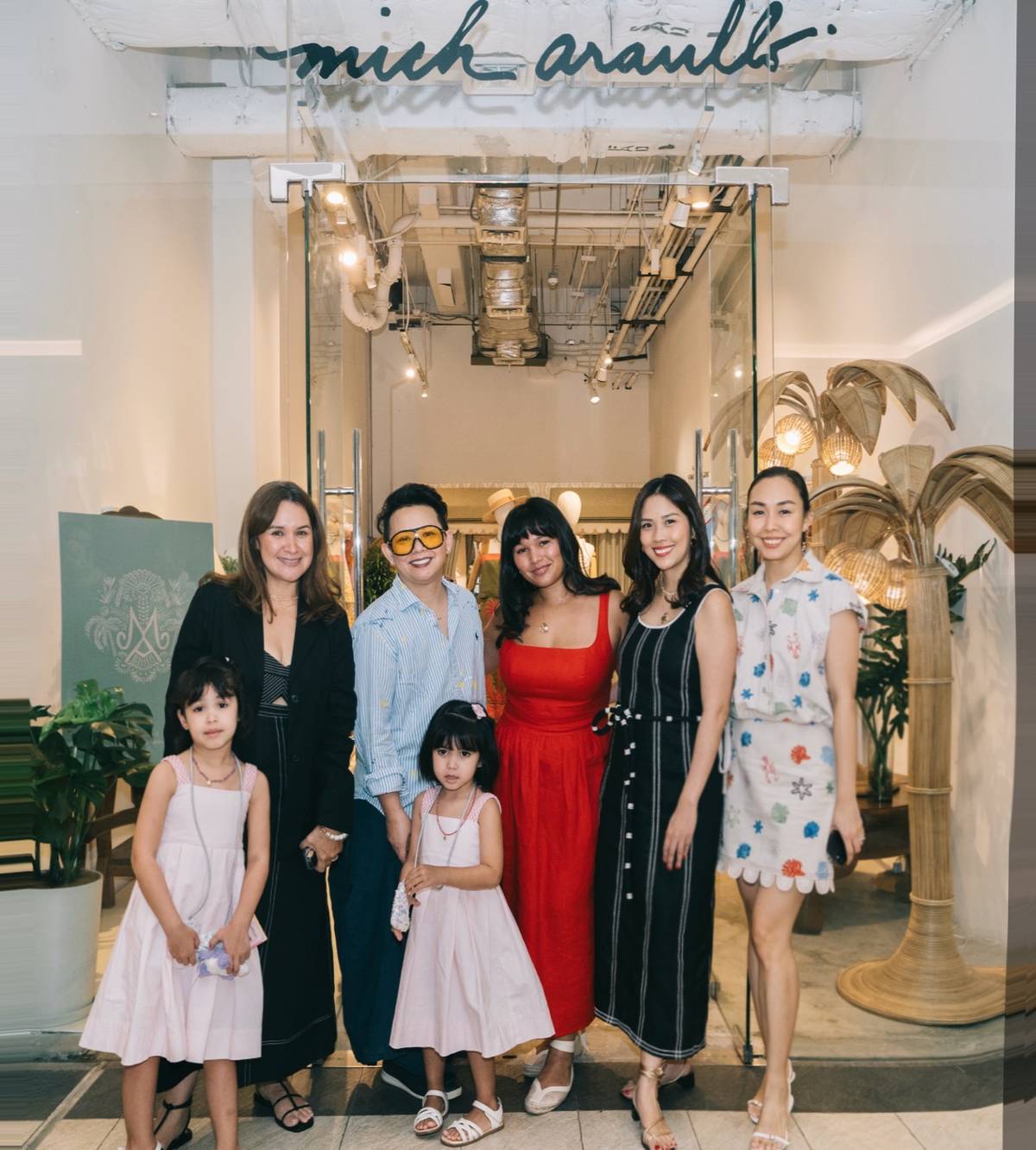 Vernice Songco, Rita Nazareno, Nana Songco, Mich Araullo Razon, Joey Araullo, two kids Luisa and Alba Songco.